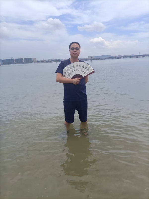 浪迹天涯的第一张照片--厦门中老年相亲网