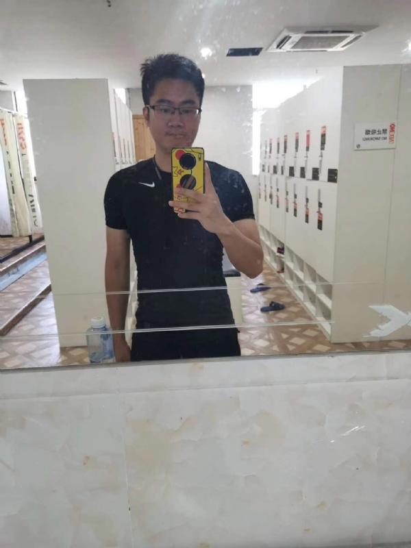 习惯发呆的第一张照片--厦门中老年相亲网