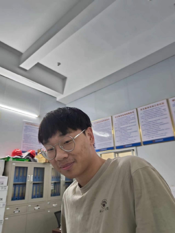 牛子弟的第一张照片--厦门中老年相亲网