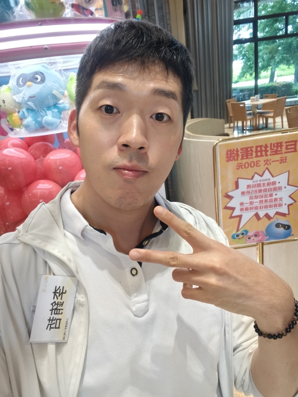 銪哲的第一张照片--厦门中老年相亲网