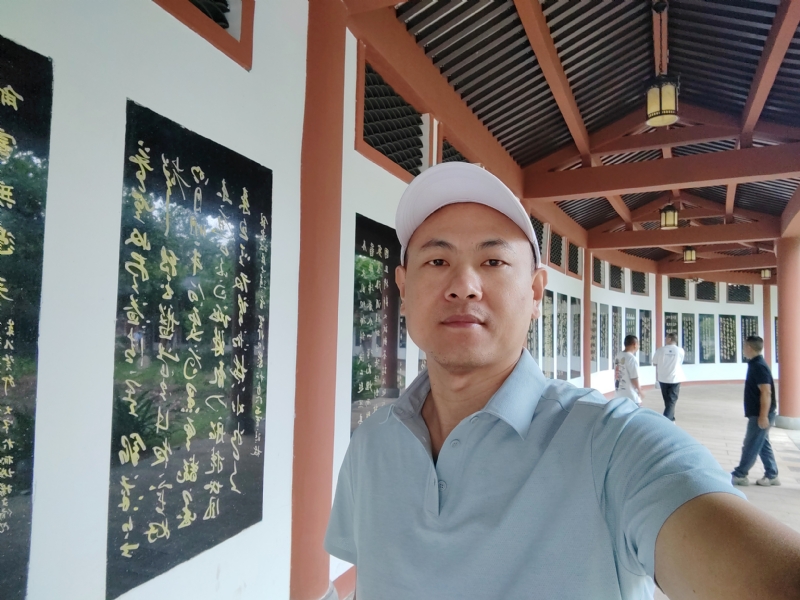 爱运动的范的第一张照片--厦门中老年相亲网